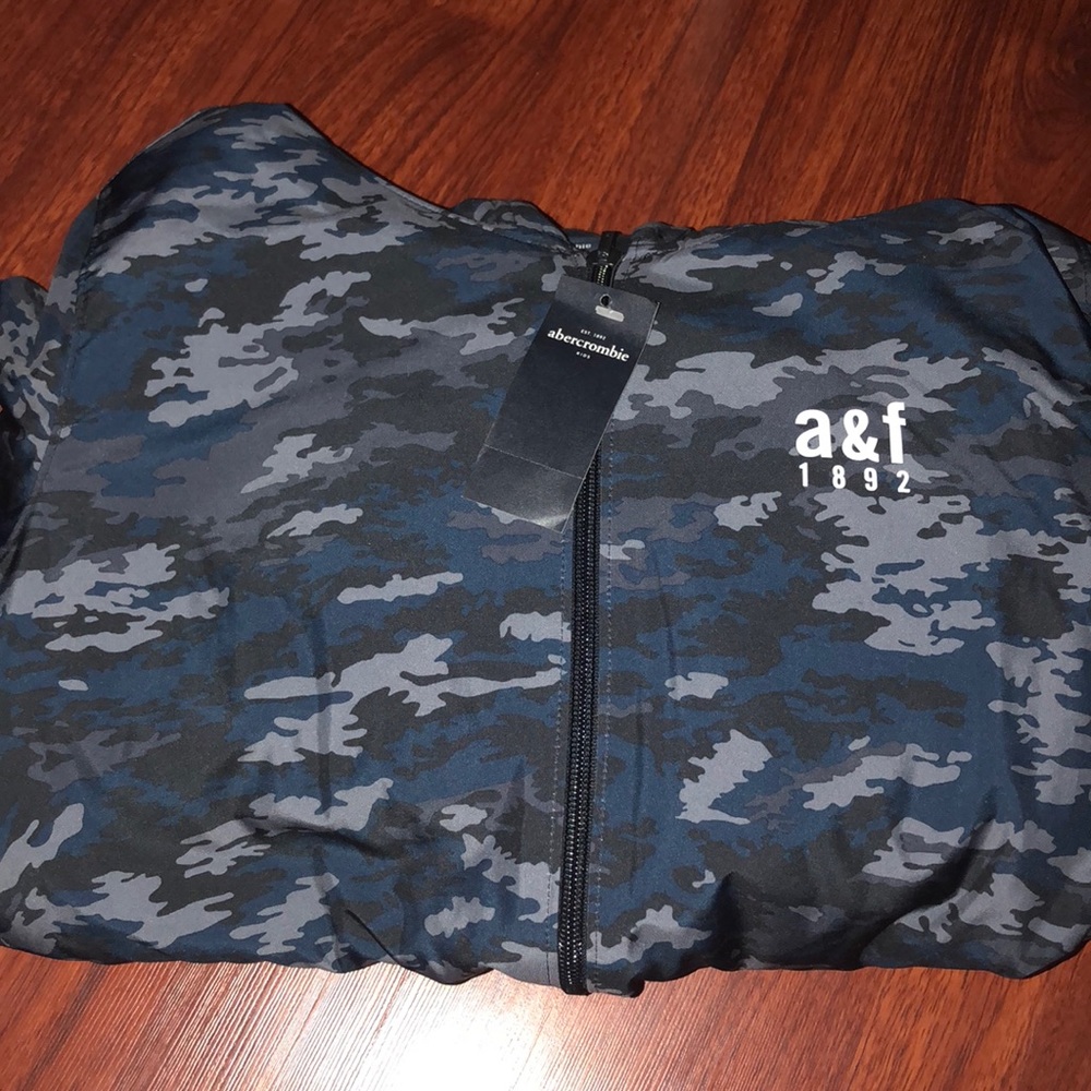 Reversible full zip camp
